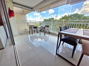 Apartamento  venda no Condomnio Espao Raposo - Varanda